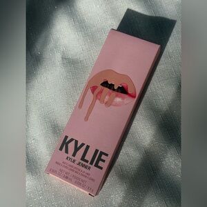 Kylie Jenner Matte Liquid Lipstick & Lip Liner Kit 700 Bare New in Box